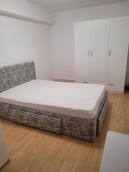 Apartament cu 2 camere de închiriat
