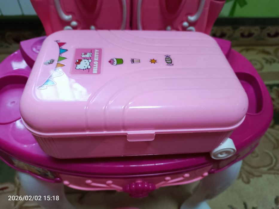 Детский туалетный столик б/у