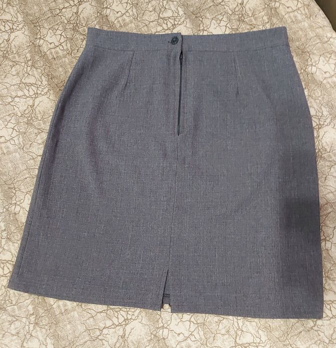 Дамски поли, вталени