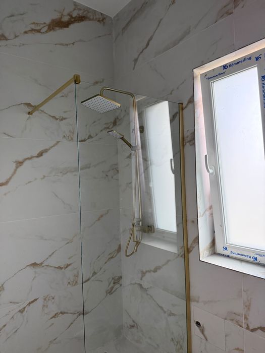 Casa parter, 90 mp, 3 dr, 2 bai, 500m teren, living+bucatarie, terasa, pod izolat ,centrala+incalzire in pardoseala,parcare 2 locuri,gard metalic