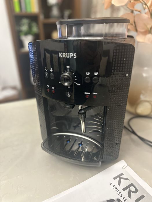 Espressor automat Krupds EA8108 (NOU)