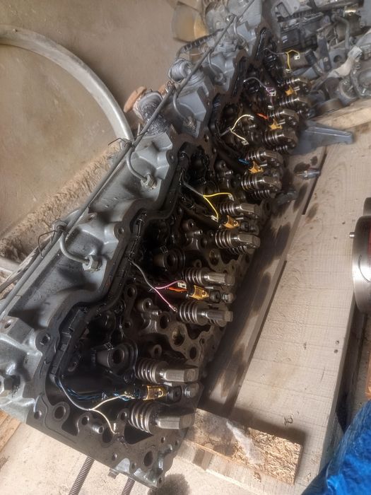 Головка Даф 105 запчасти по двс