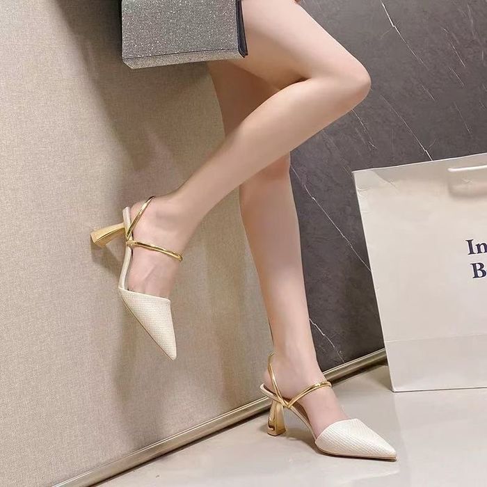 Продам новые туфли