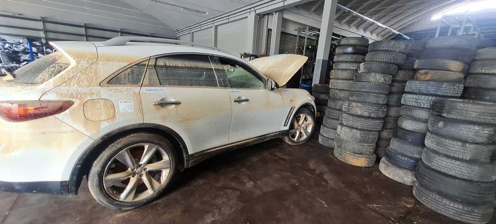 Инфинити  FX 30D S 4х4 V9X – само на части