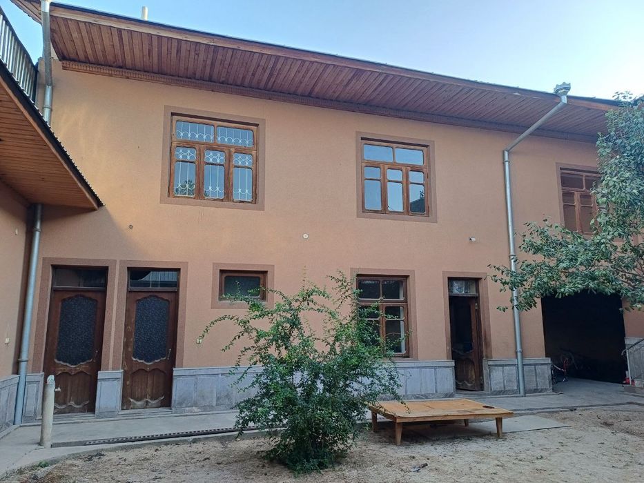 Ijaraga odam qoyamiza hazayinli beruniy metroga yaqin STUDENT QIZlAGA