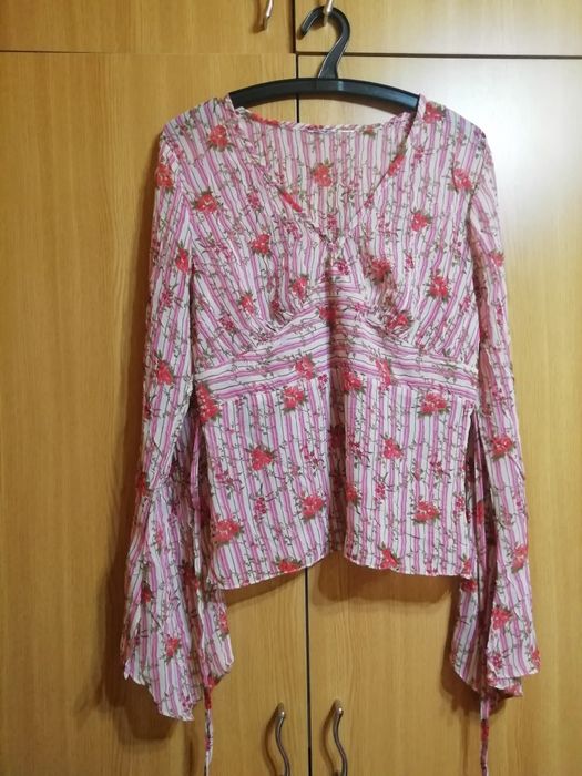 Vând bluze damă frumoase