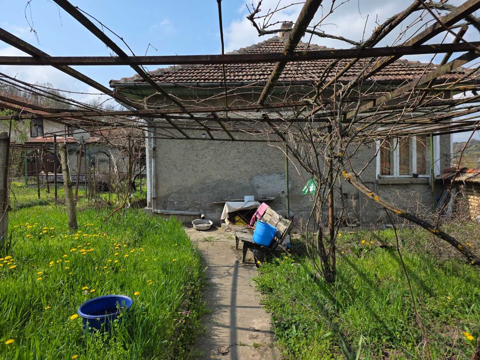 Къща в село Побит Камък, община Разград