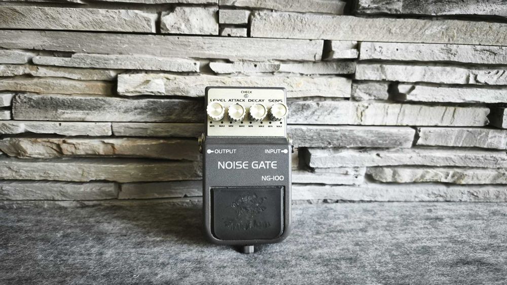 Pedala chitara electrica Harley Benton NG-100 Noise Gate – Noise Gate / Noise Suppressor | 4 Controale | 9V