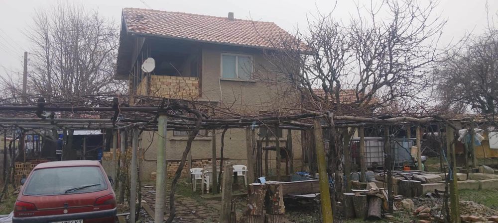 Двуетажна къща в с.Илийно 70 000 евро