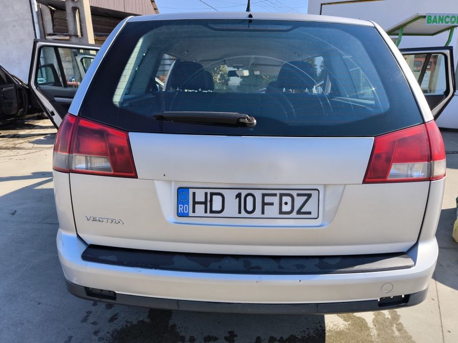 Vând Opel Vectra c volan pe dreapta