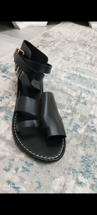 Продам обувь женские кожаные