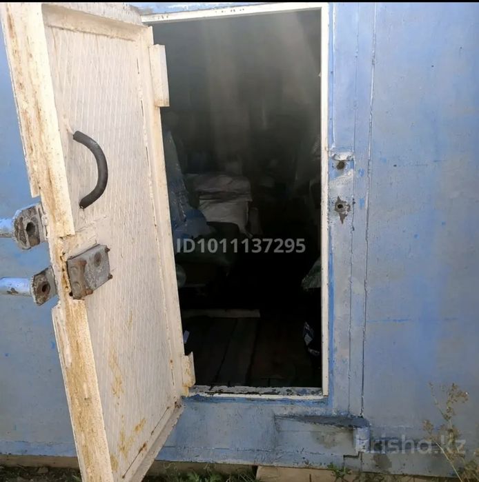 Продаём железный гараж