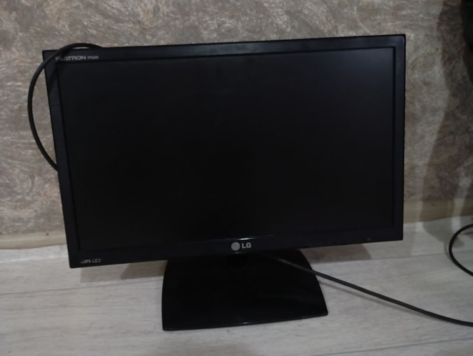 монитор LG IPS Full HD