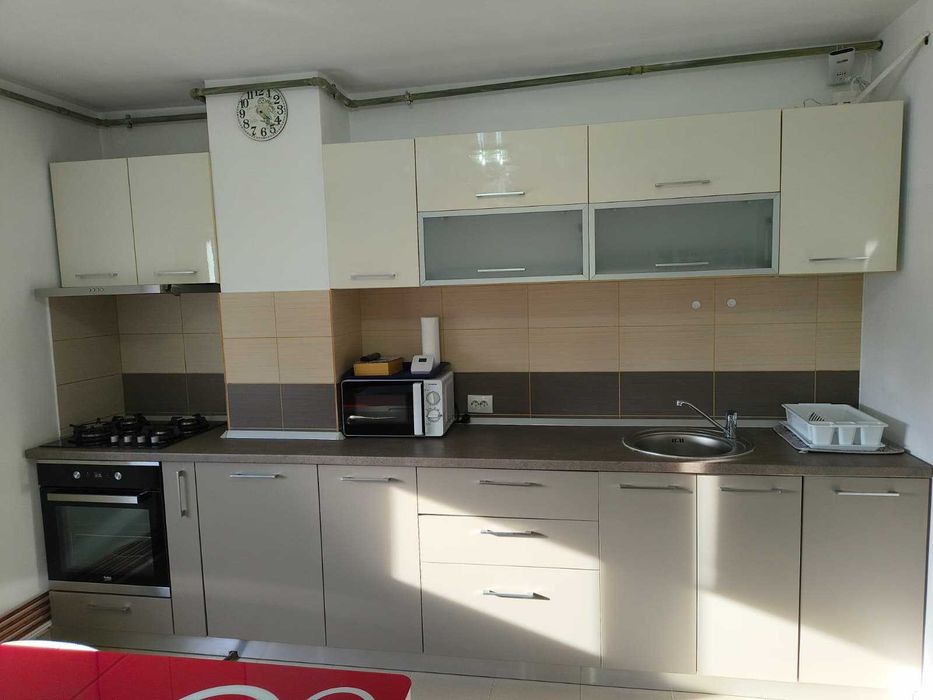 Inchiriez apartament 2 camere