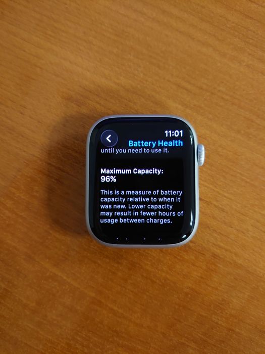 Apple Watch S8 45mm silver