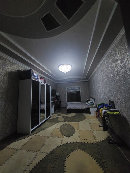 Uy sotiladi 8 sotih 6ta xona 1ta Ishxona 2ra sanuzel