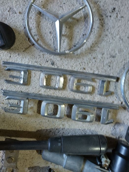 Части за Мерцедес 190