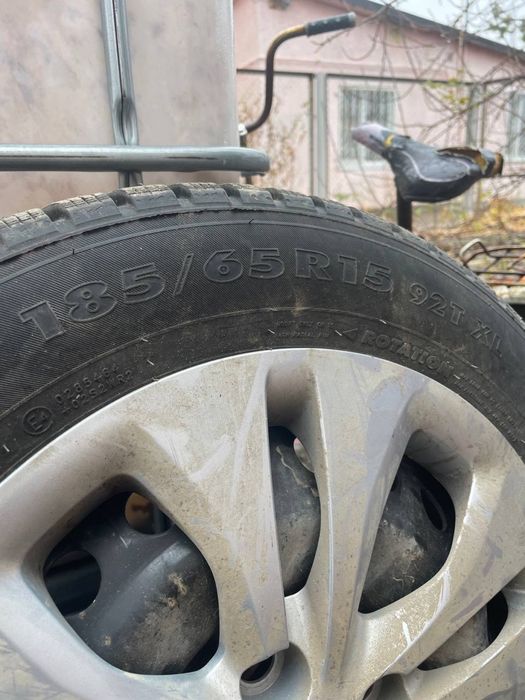 Зимные шины / покрышки R15, 185/65