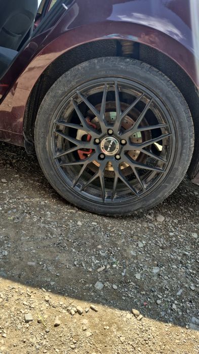Vand jante r18 235 40 r18