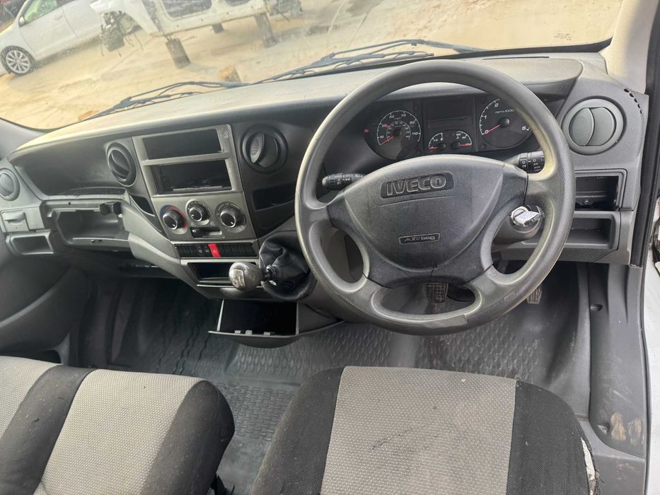 Dezmembrez Iveco 2.3 euro 5 2012 100 000 mile