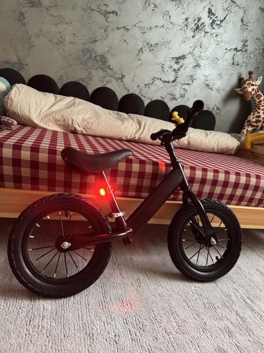 Bicicleta echilibru  3-5 ani