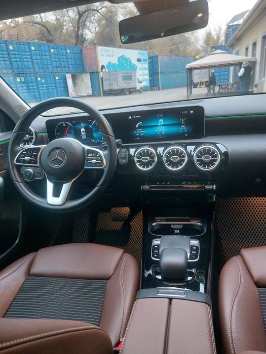 Продам машину мерседес А200