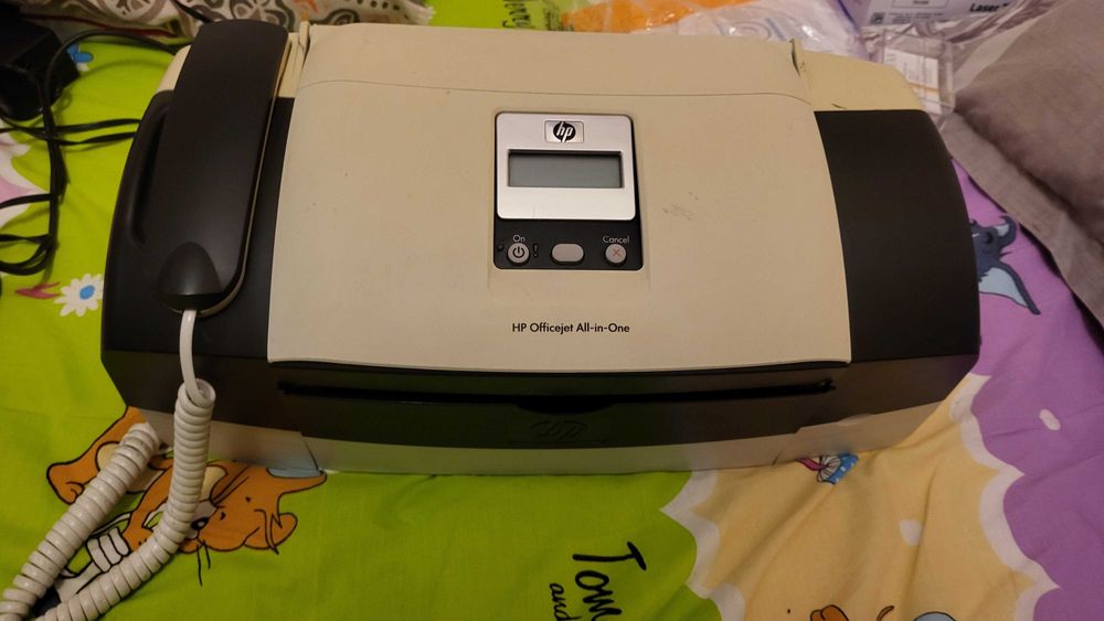 HP. Цветен принтер, факс, скенер, копир и телефон. 5 уреда в 1