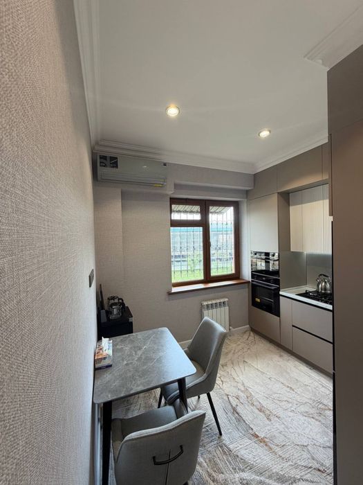 Полностью заселённый  Большой охран.двор  Удобный заезд/паркинг