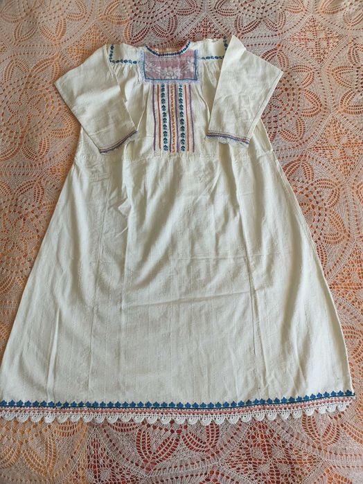 Автентични ризи от народна носия