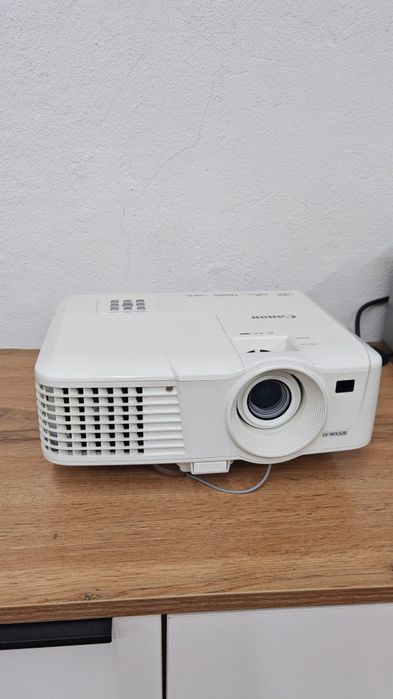 Проектор Canon   .