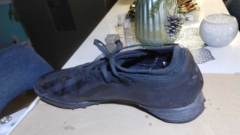 Футболни обувки стоножки Adidas X Crazyfast.