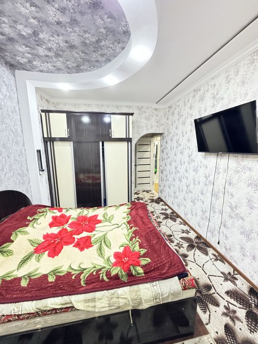 3 хонали квартира сотилади 5-микрорайон