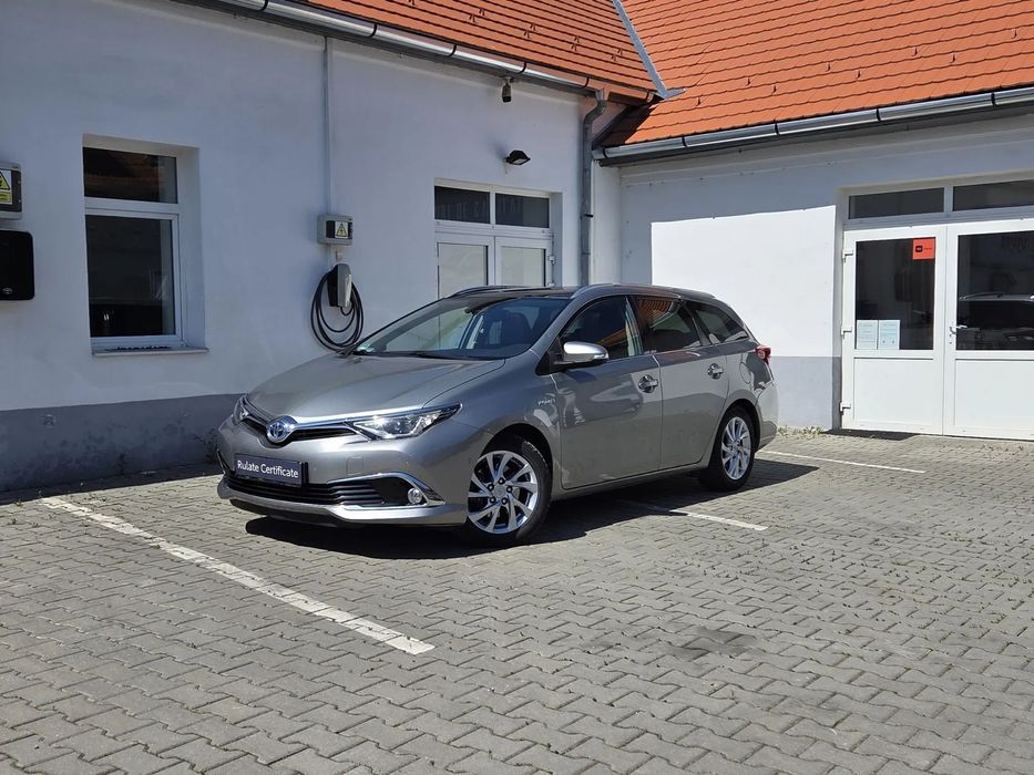 Toyota Auris Toyota Auris Tourng Sports Hybrid