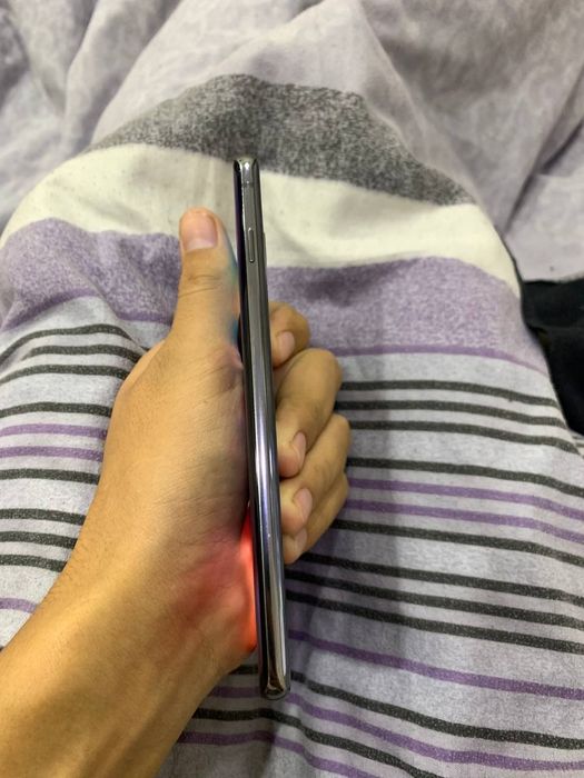 Samsung s10 xotirasi 8ga128 aybi umiman yo‘q