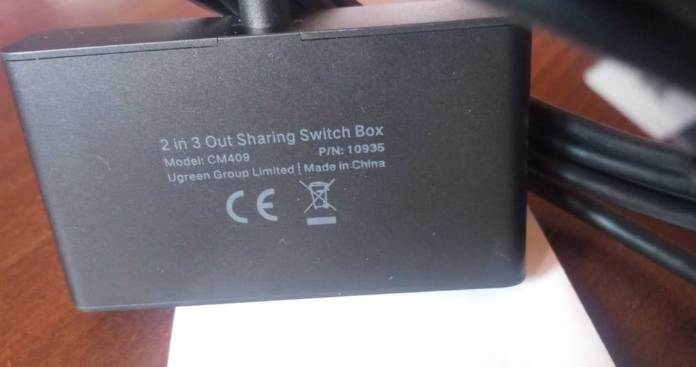 UGREEN USB 2.0 Sharing Switch Box 2 in/3 out CM409