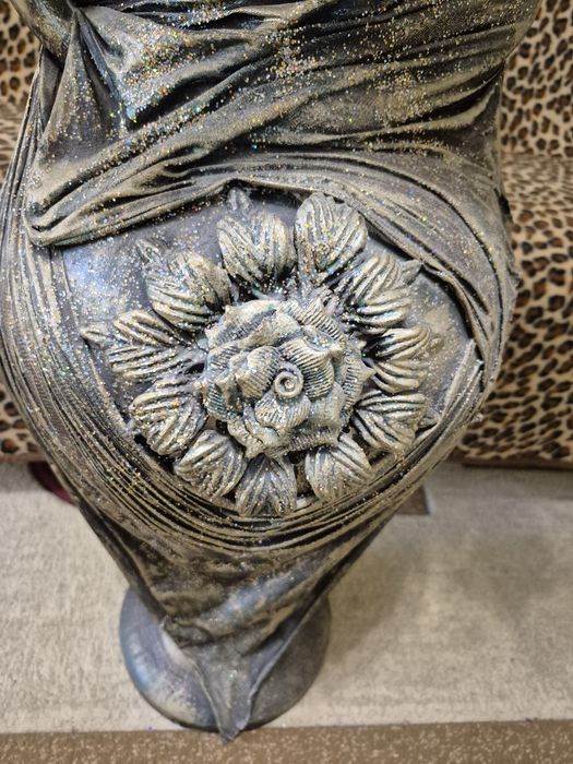 Продается красивая большая ваза напольная