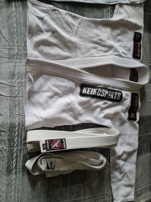 Продам кимано  на 8 - 11 лет