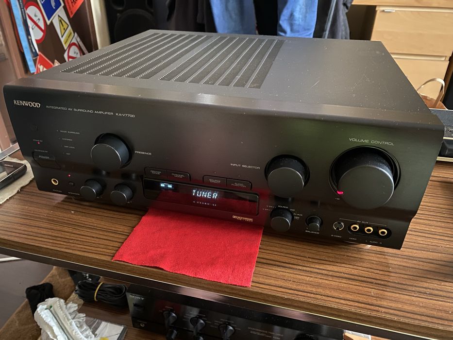 Surround Amplifier Kenwood KA-V7700 10 Din 10
