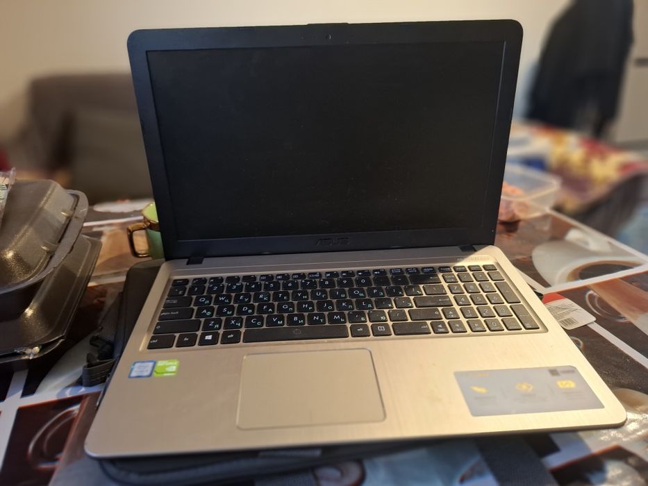 Ноутбук ASUS X540UV-GQ009T