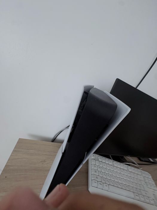 Продавам playstation 5  мишка  и монитор