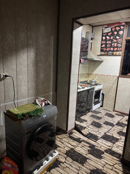 Gʼafur Gʼulom metro, Sebzor At-Termiziy masjidni qarshisida