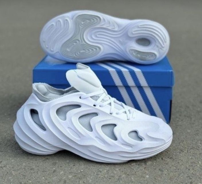 Мужские кроссовки adidas adiform