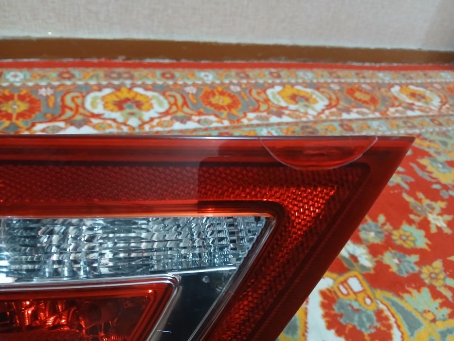Лада веста задняя фара с багажа
