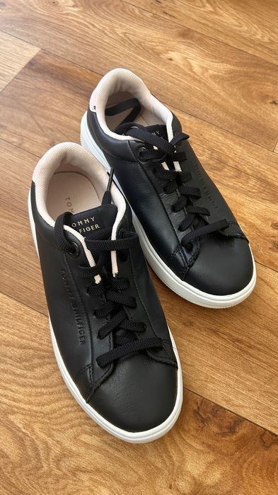 Дамски кецове Tommy Hilfiger