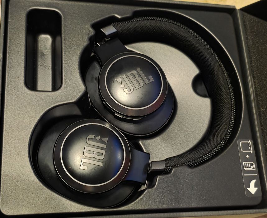 Căști JBL 660 NC