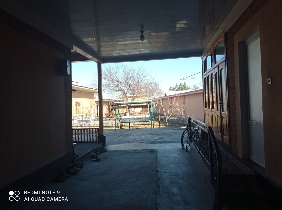 Ховли уй сотилади