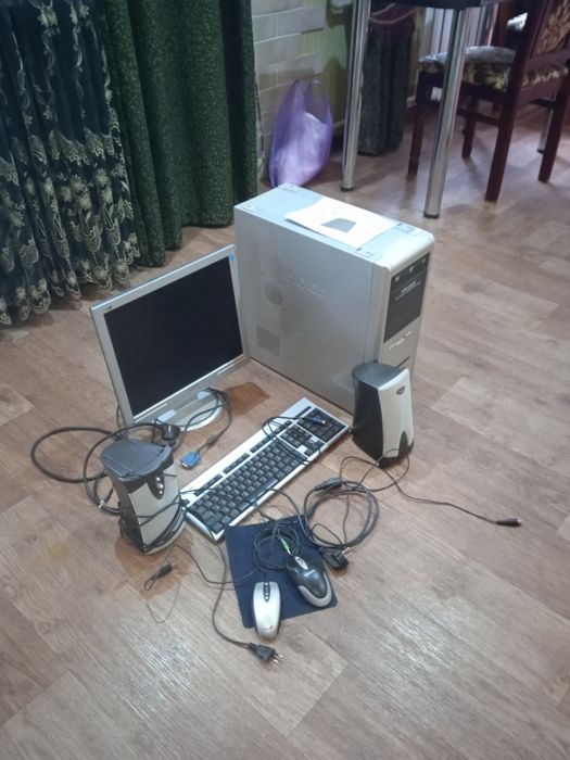 Компьютер б/у PHILIPS