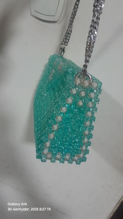 Qo‘lda to‘qilgan sumka