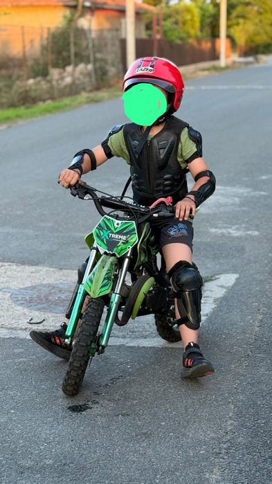 Mini Moto Cross Xtreme 49cc copii + Costum Protecție + Cască Roșie Cadou