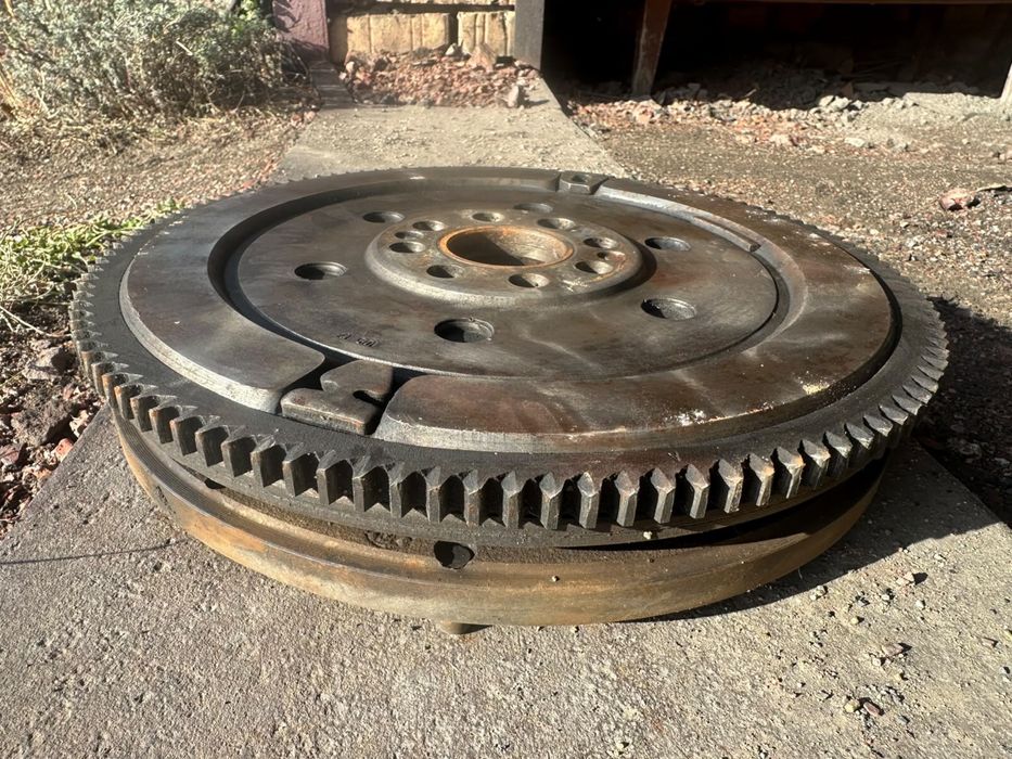 Продается маховик М50